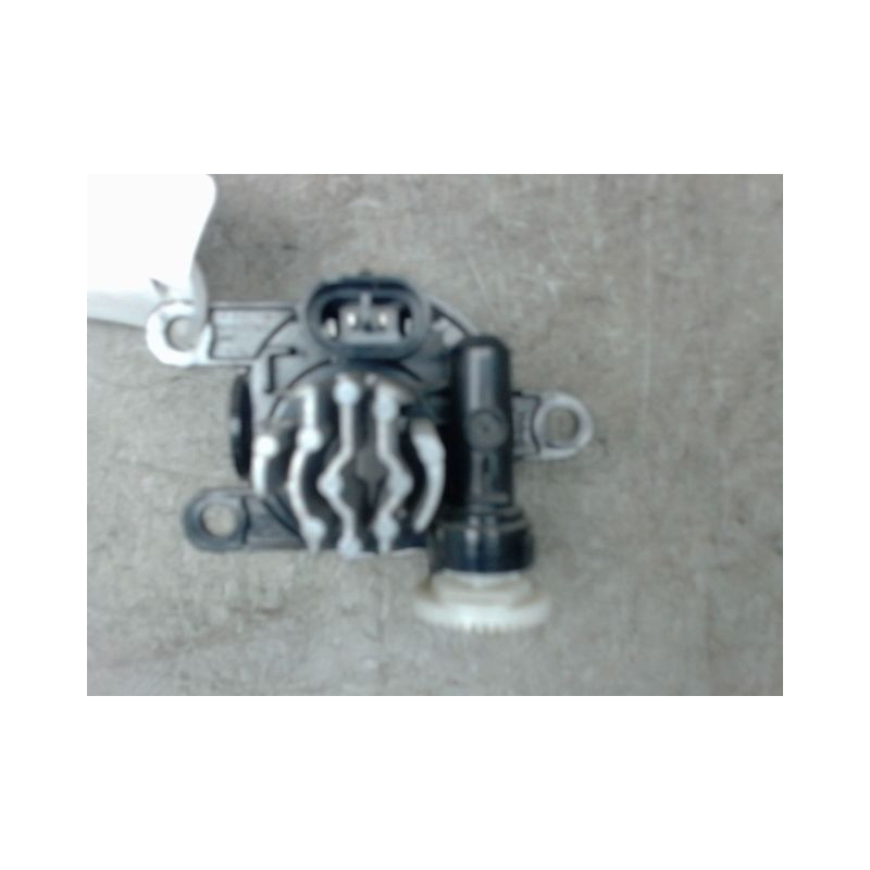PHARE ANTIBROUILLARD AVANT GAUCHE FORD PUMA