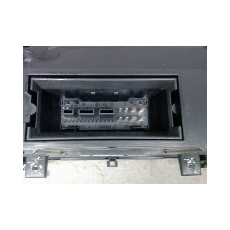 BLOC COMPTEURS VOLKSWAGEN CADDY VAN 2004-