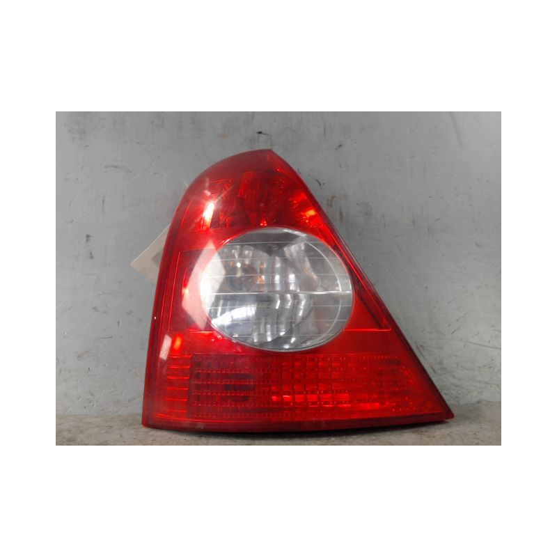 FEU ARRIERE GAUCHE  RENAULT CLIO II PH.2 01-06