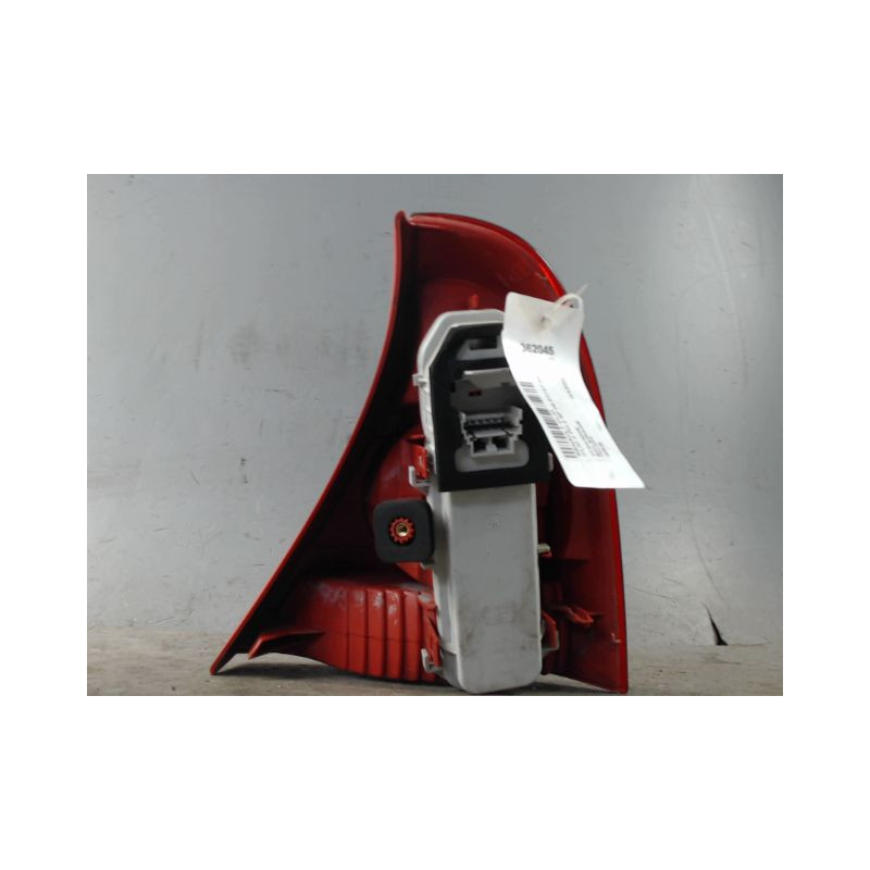 FEU ARRIERE GAUCHE  RENAULT CLIO II PH.2 01-06