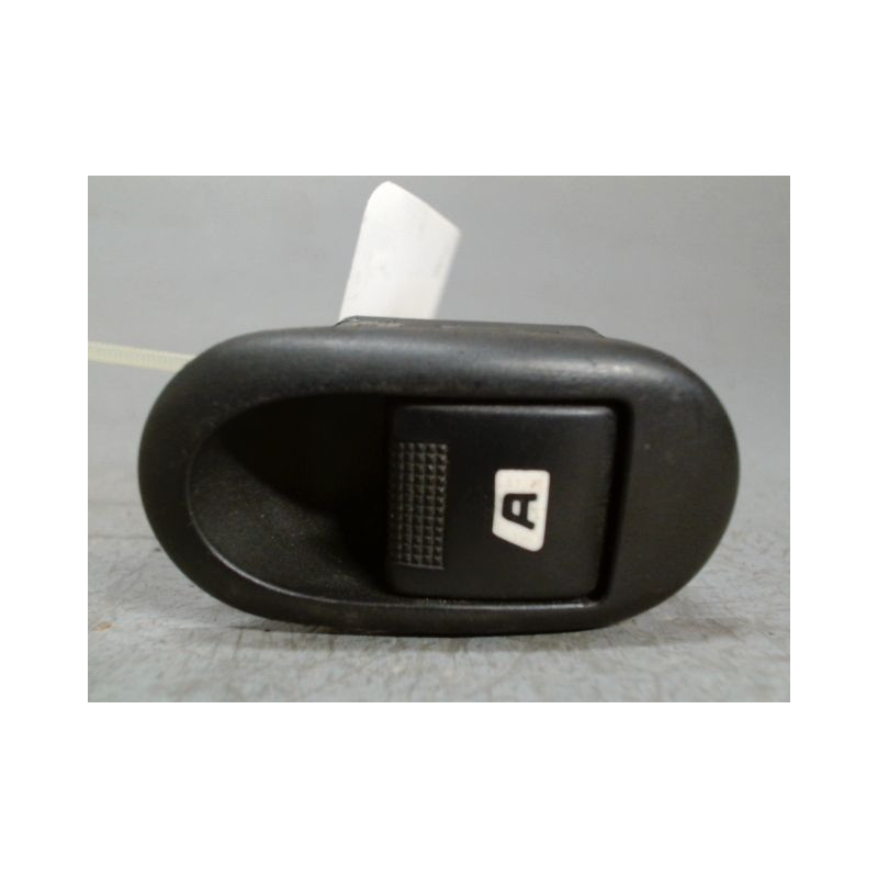 COMMANDE LEVE-GLACE PORTE AVD PEUGEOT 1007