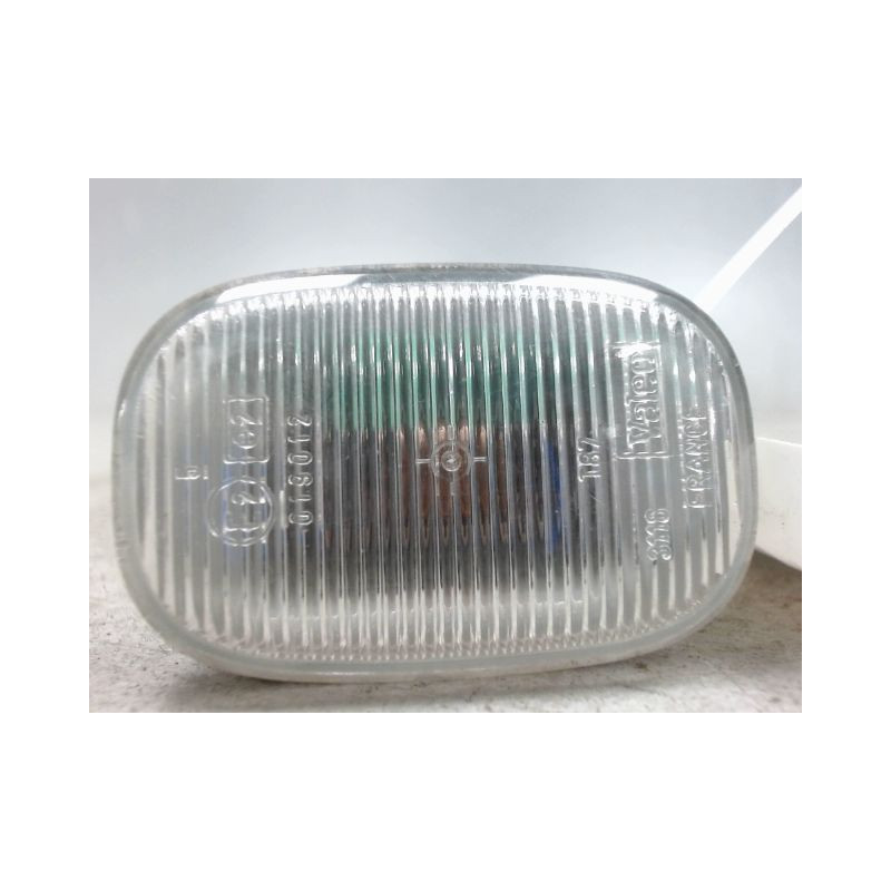 REPETITEUR AILE DROIT TOYOTA COROLLA