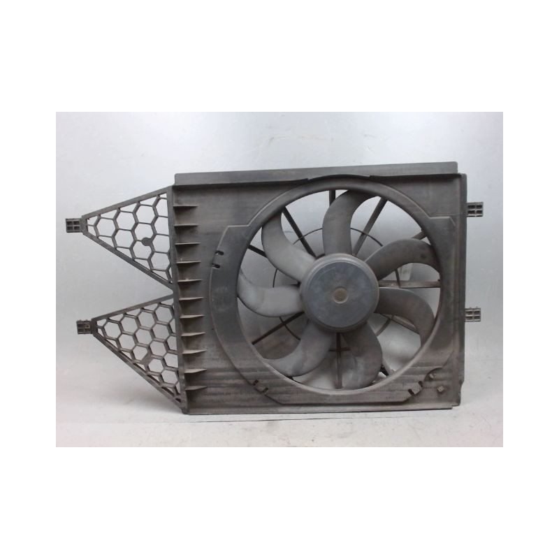 SUPPORT DE VENTILATEUR VOLKSWAGEN POLO