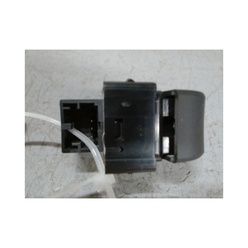 COMMANDE LEVE-GLACE PORTE ARD AUDI Q2