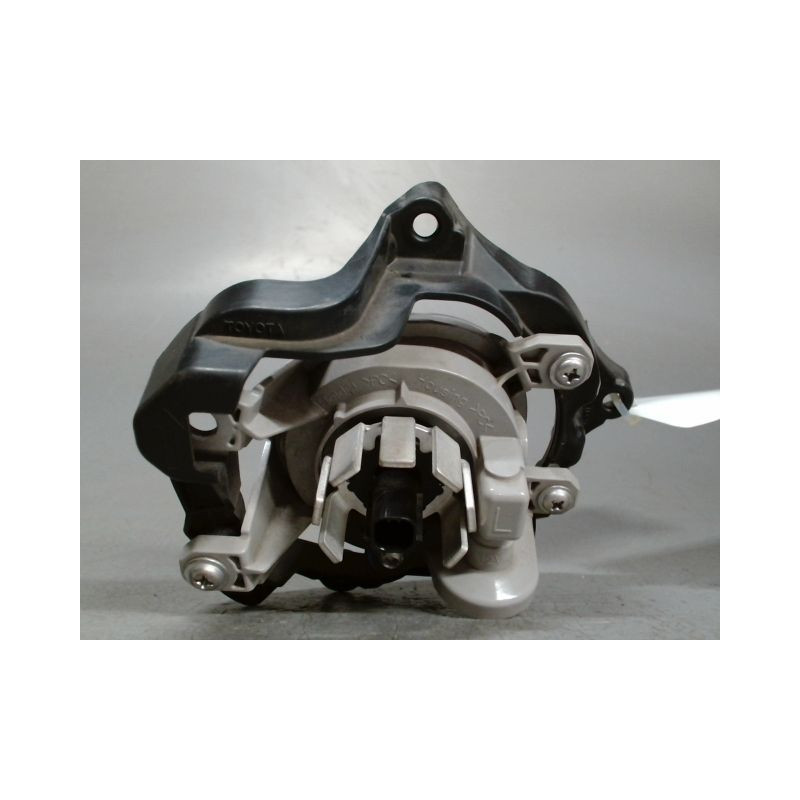 PHARE ANTIBROUILLARD AVANT GAUCHE TOYOTA YARIS CRO
