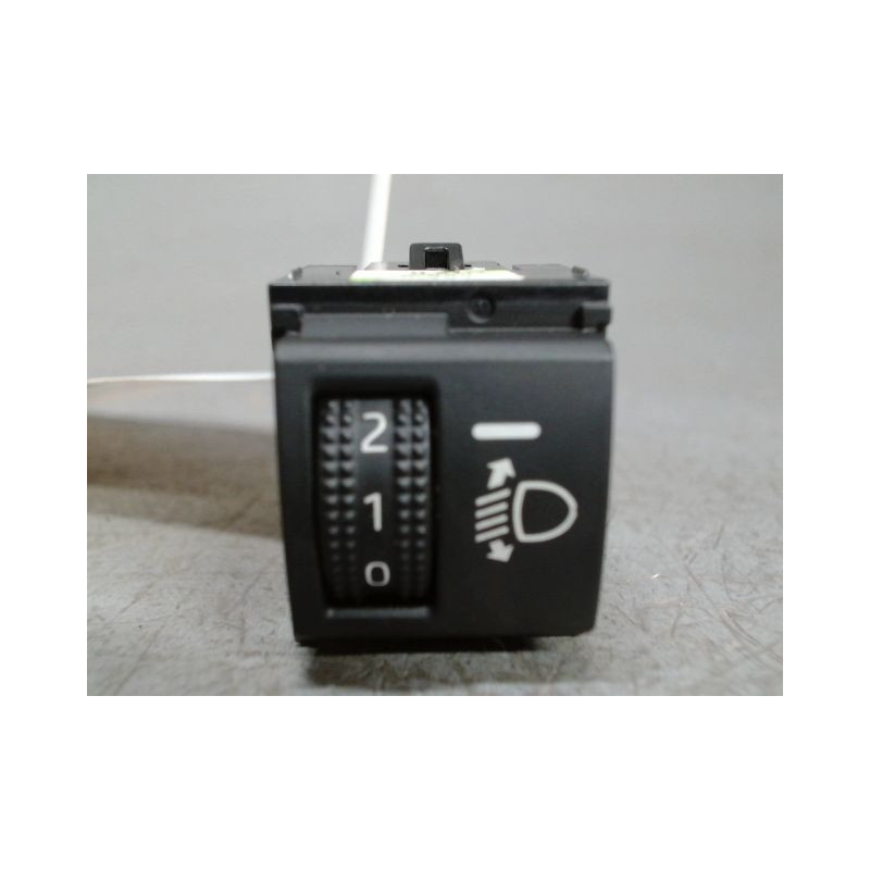COMMANDE RÉGLAGE HAUTEUR DE PHARE TOYOTA YARIS CRO
