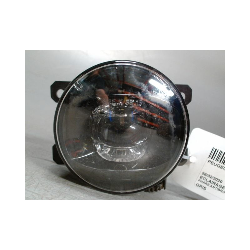 PHARE ANTIBROUILLARD AVANT DROIT PEUGEOT 5008