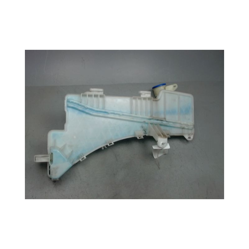 RESERVOIR LAVE-GLACE AVANT PEUGEOT 5008