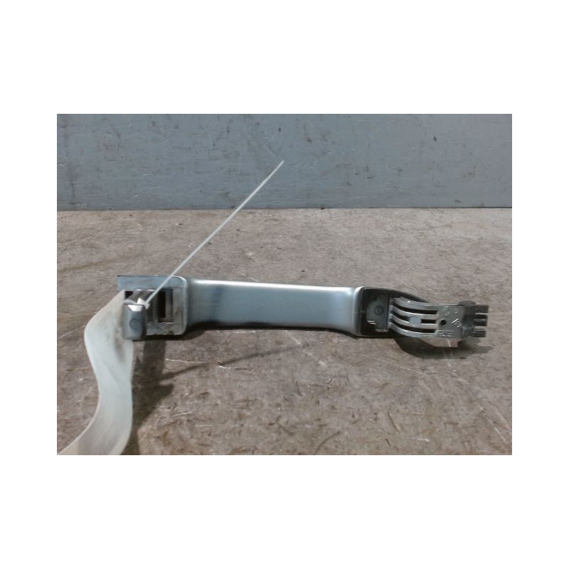 POIGNEE EXTERIEURE PORTE ARRIERE DROIT RENAULT CLIO III 2010-