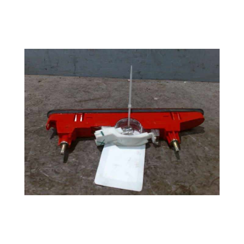 FEUX STOP SUPPLEMENTAIRE CITROEN BERLINGO FOURGON 2008-