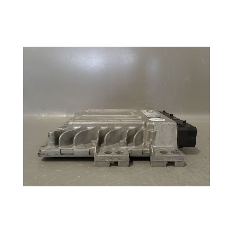 CALCULATEUR MOTEUR NISSAN QHASQAI 2007-