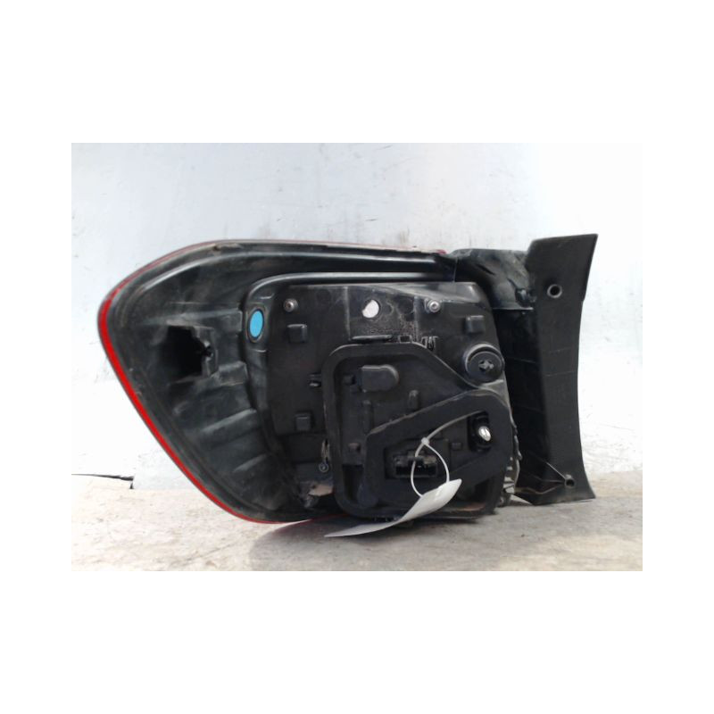 FEU ARRIERE DROIT DACIA SANDERO 2008-