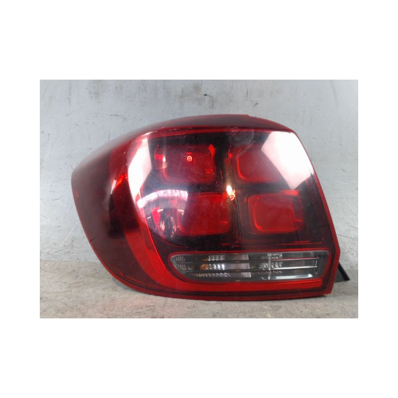 FEU ARRIERE GAUCHE  DACIA SANDERO 2008-