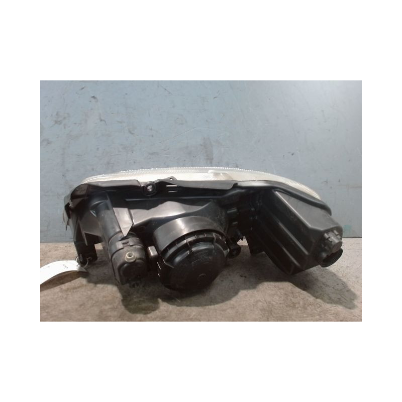 PHARE DROIT PEUGEOT 106 96-2003
