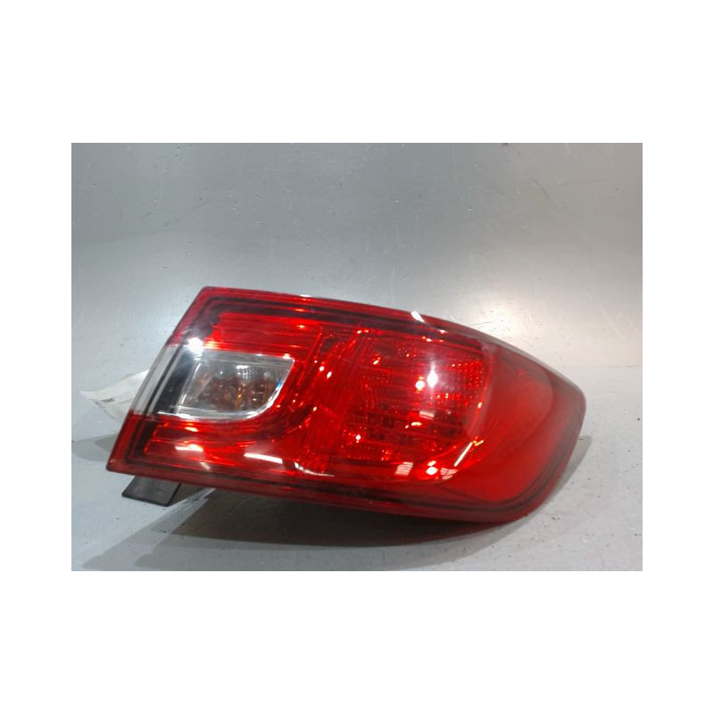 FEU ARRIERE DROIT RENAULT CLIO