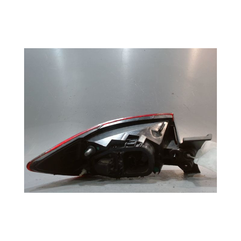 FEU ARRIERE DROIT RENAULT CLIO