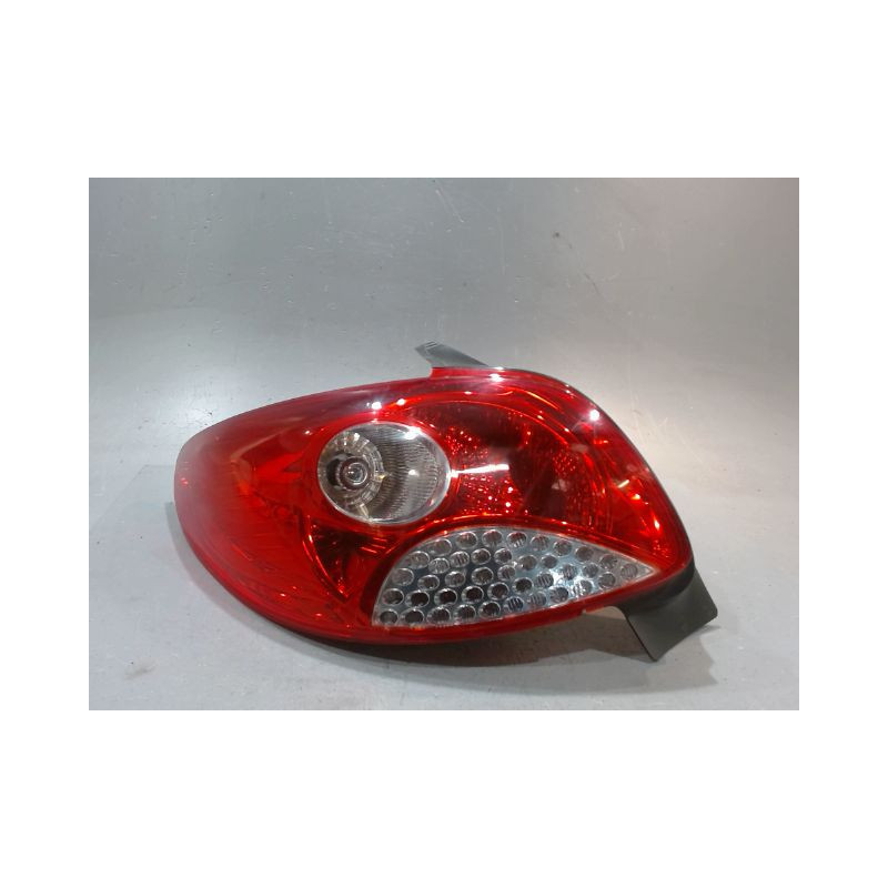 FEU ARRIERE GAUCHE  PEUGEOT 206