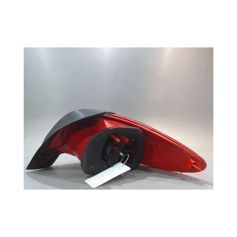 FEU ARRIERE GAUCHE  PEUGEOT 206