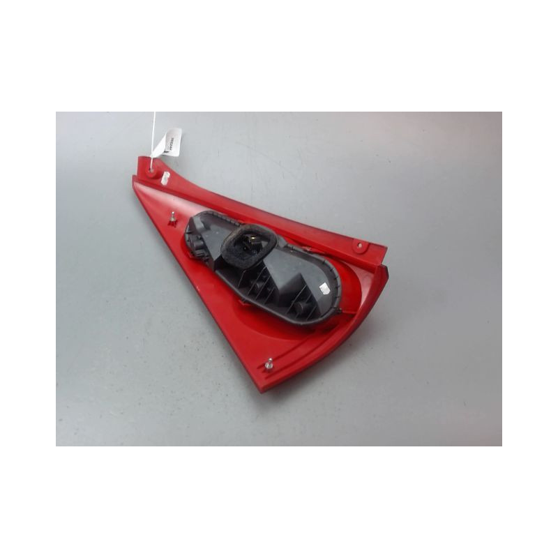 FEU ARRIERE DROIT PEUGEOT 107 Phase 2 2009-2012