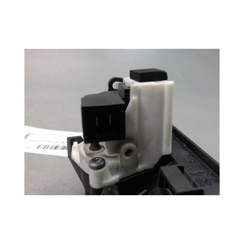 POIGNEE EXTERIEURE COFFRE PEUGEOT 206 1998-2009