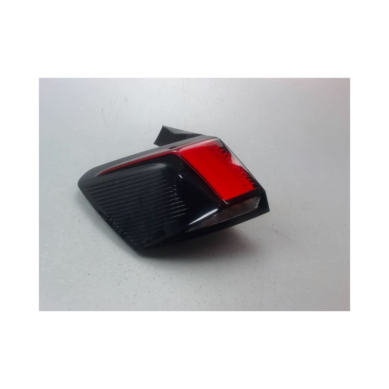 FEU ARRIERE GAUCHE  PEUGEOT 3008 BREAK I PHASE 2 2013-...