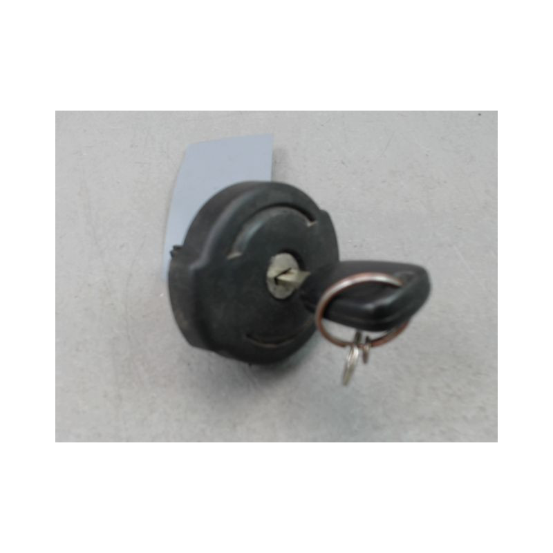 BOUCHON RESERVOIR A CARBURANT PEUGEOT 308 2009-