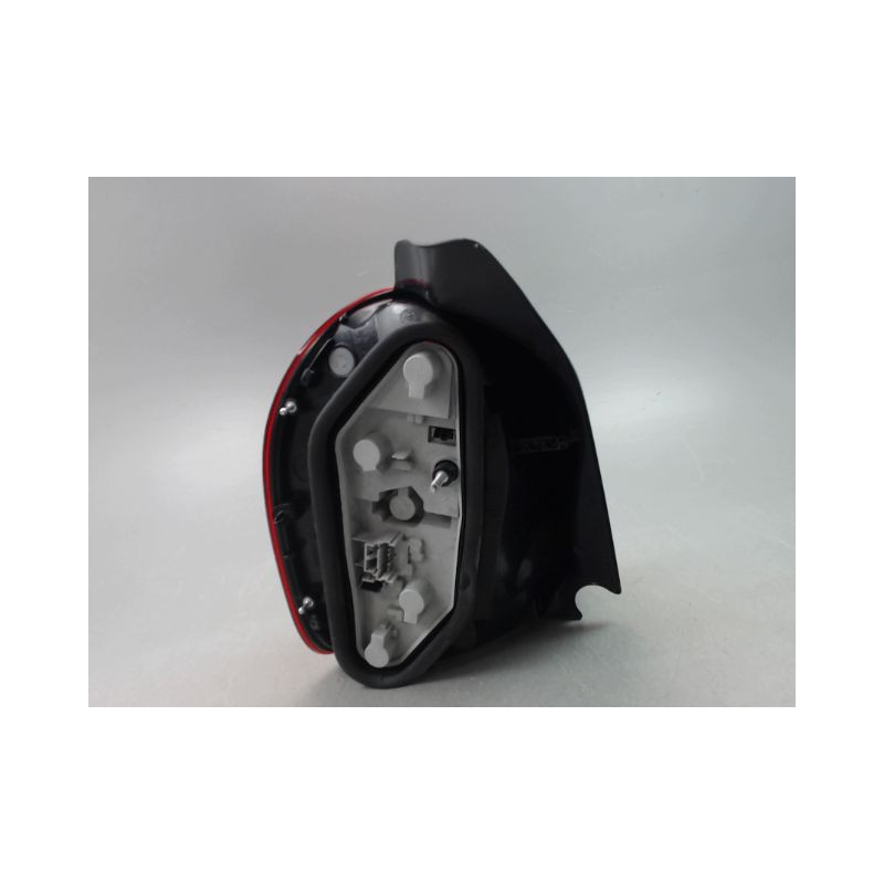 FEU ARRIERE DROIT RENAULT GRAND MODUS Phase 2 2008-2012