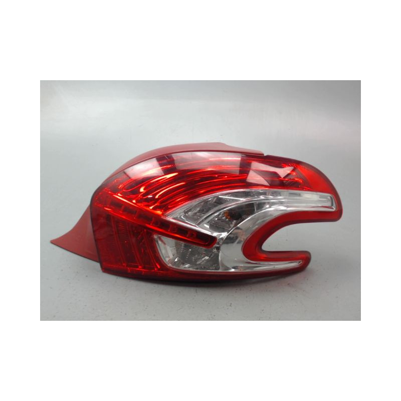 FEU ARRIERE DROIT PEUGEOT 208 Phase 1 2012-...