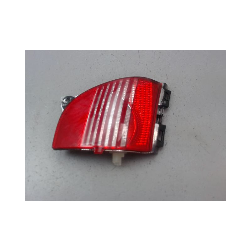 FEU DE PARE-CHOC ARRIERE DROIT PEUGEOT 2008 Phase 1 2013-...