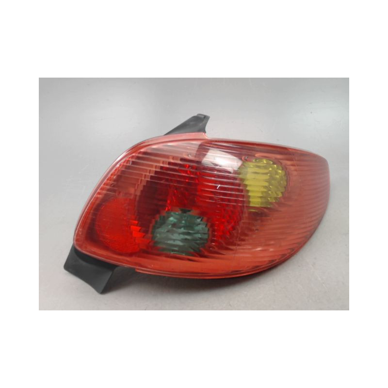 FEU ARRIERE DROIT PEUGEOT 206 1998-2009