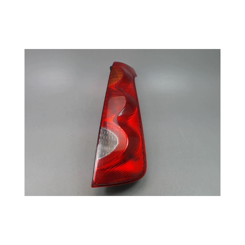 FEU ARRIERE DROIT NISSAN NOTE