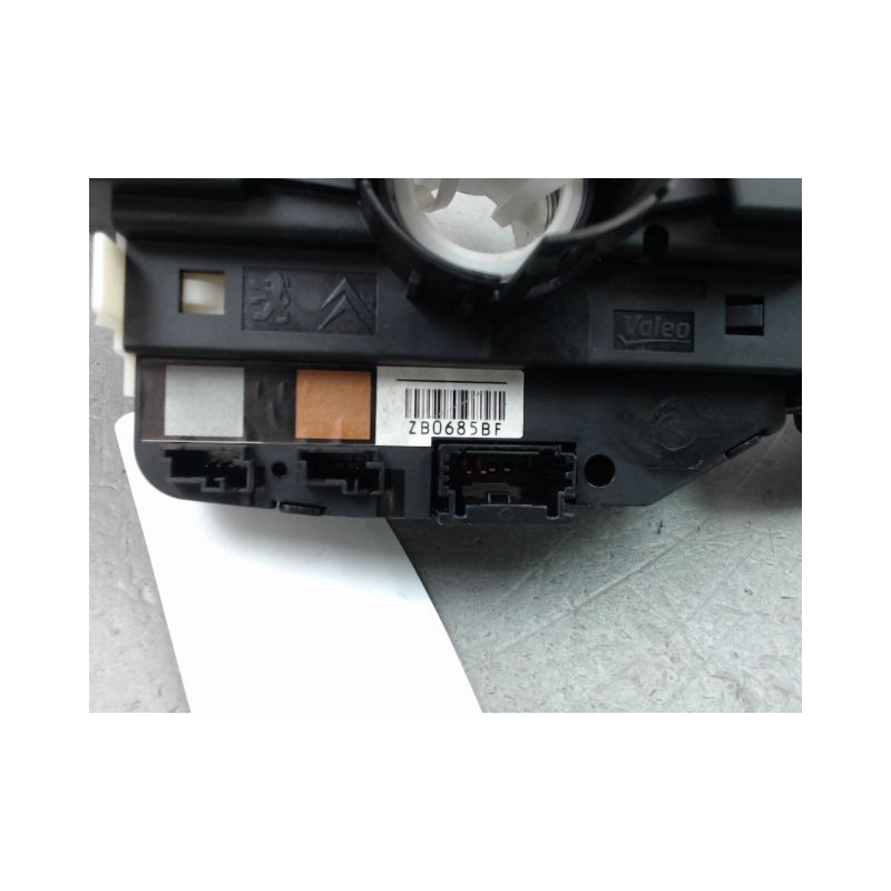 BLOC COMMODOS PEUGEOT 208 2012-...