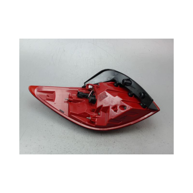 FEU ARRIERE DROIT KIA SPORTAGE BREAK III PHASE 1 2010-2014
