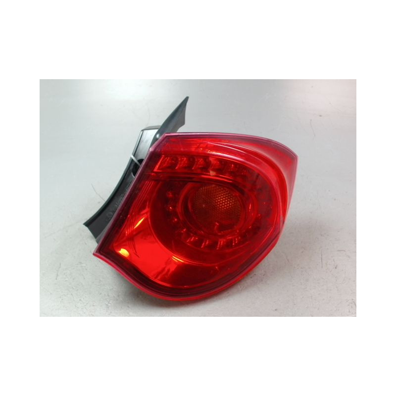 FEU ARRIERE DROIT ALFA ROMEO GUILIETTA 2010-