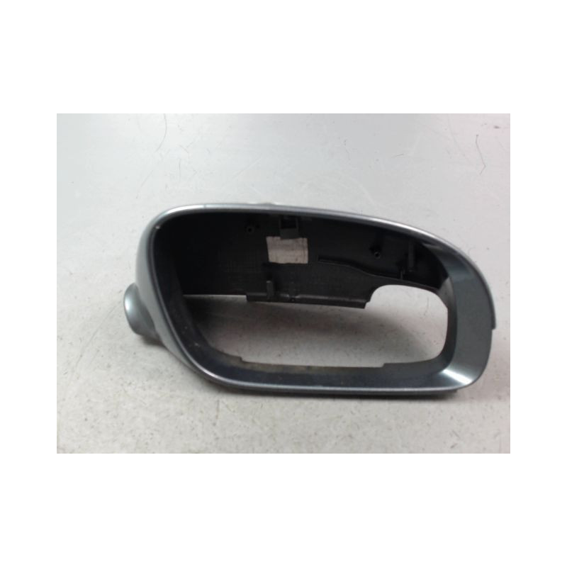 CARENAGE RETROVISEUR EXTERIEUR DROIT VOLKSWAGEN TOURAN MONOSP. I Phase 1 2003-2006