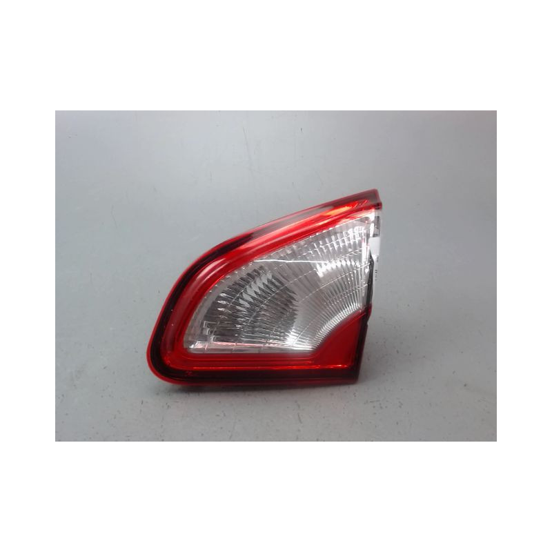 FEU ARRIERE INTERIEUR DROIT NISSAN QHASQAI 2007-