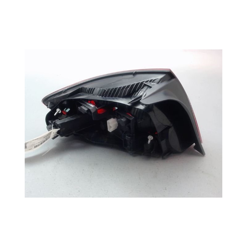 FEU ARRIERE DROIT PEUGEOT 407 BERL. Phase 1 2004-2008