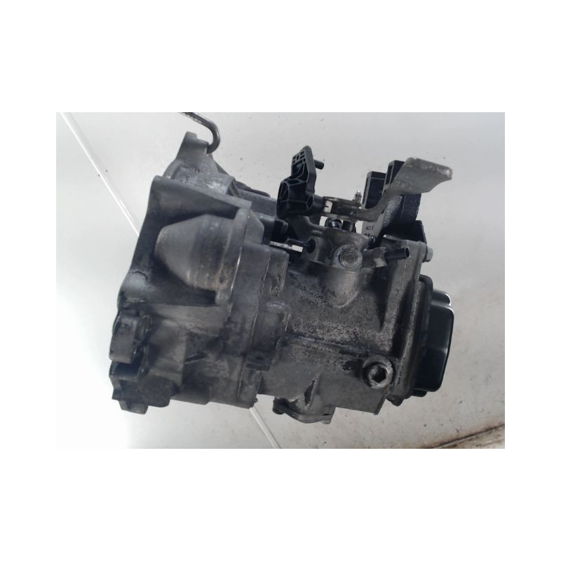 BOITE A VITESSE MECANIQUE VOLKSWAGEN POLO 1.6 TDI