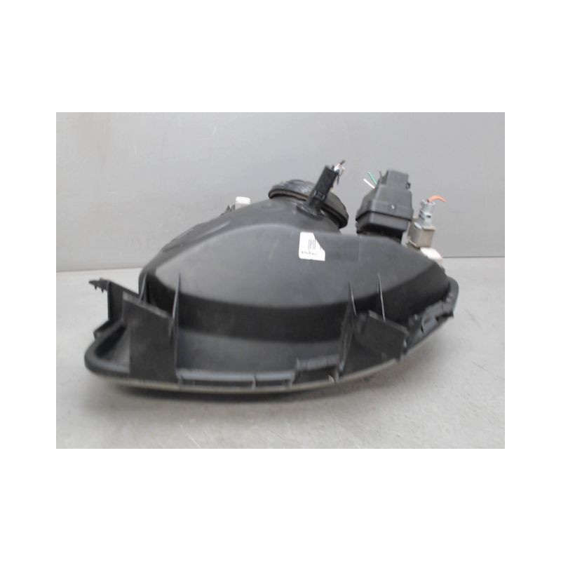 PHARE DROIT RENAULT CLIO
