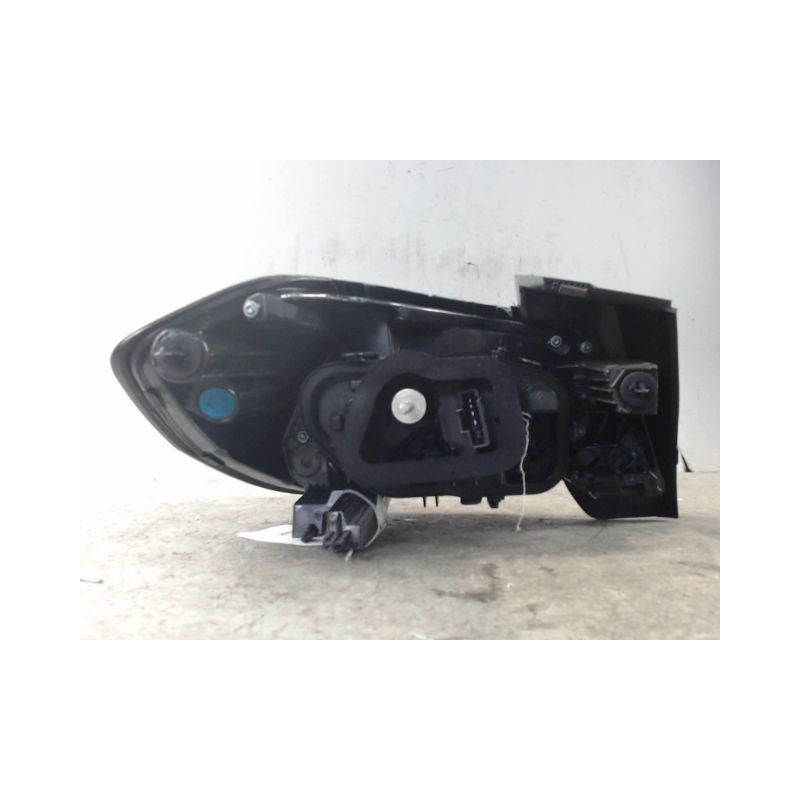 FEU ARRIERE DROIT OPEL CORSA 2010-