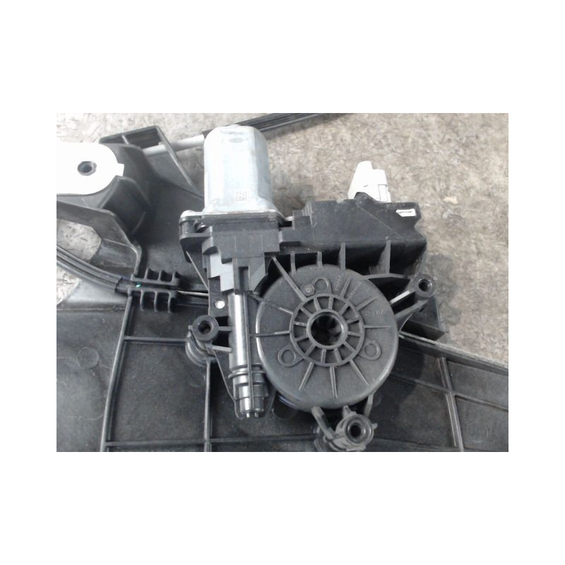 MECANISME+MOTEUR LEVE-GLACE AVANT DROIT OPEL CORSA 2010-