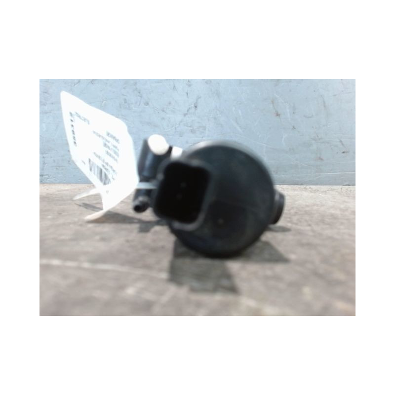 POMPE LAVE-GLACE AVANT OPEL CORSA 2010-