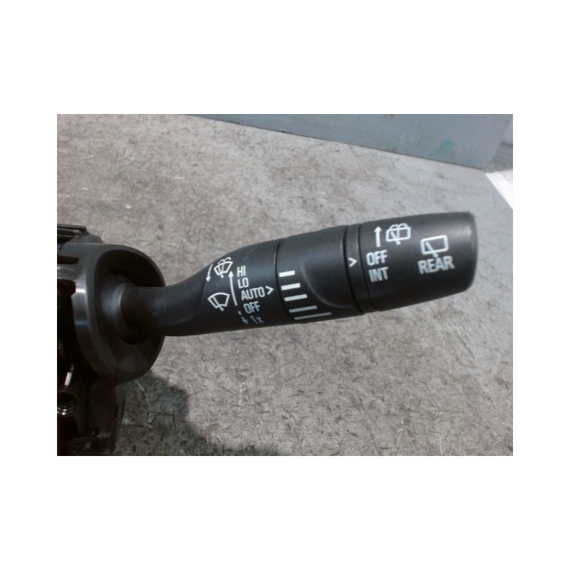 BLOC COMMODOS OPEL CORSA 2010-