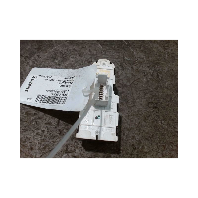 COMMANDE LEVE-GLACE PORTE AVG OPEL CORSA 2010-