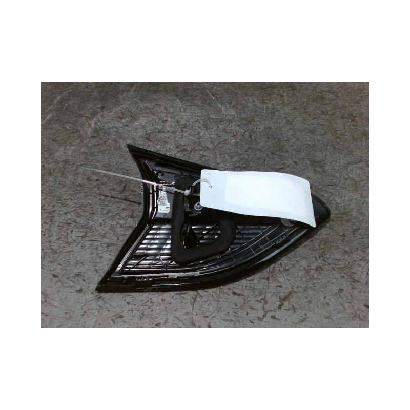 FEU ARRIERE INTERIEUR DROIT OPEL CORSA 2010-