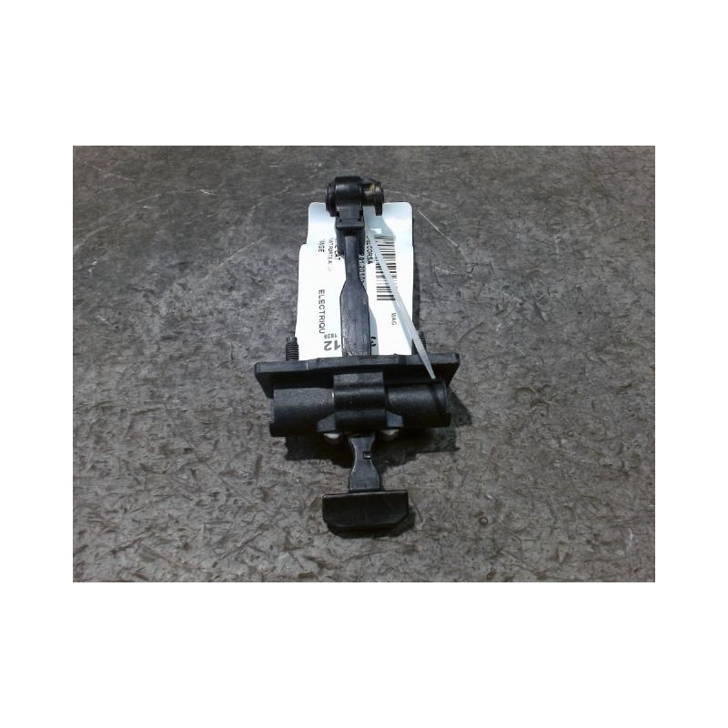 TIRANT PORTE AVANT DROIT OPEL CORSA 2010-