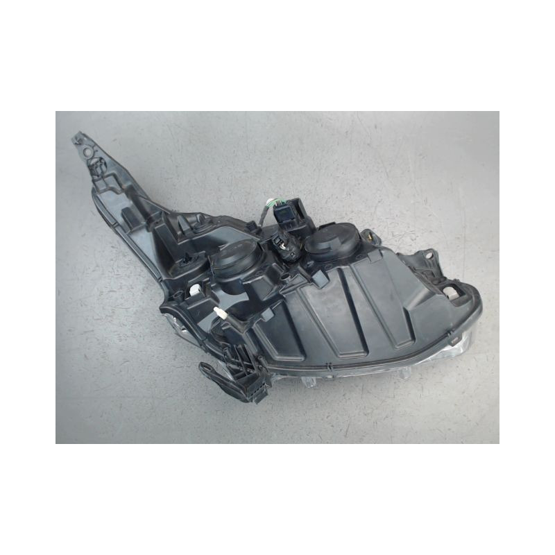 PHARE GAUCHE PEUGEOT 208