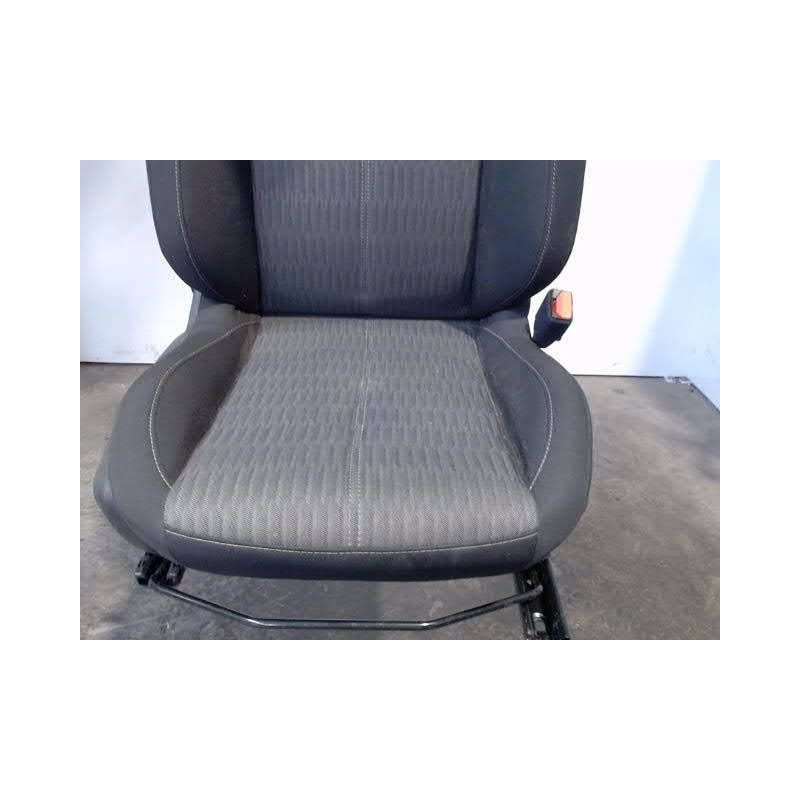 SIEGE AVANT DROIT OPEL CORSA 2010-