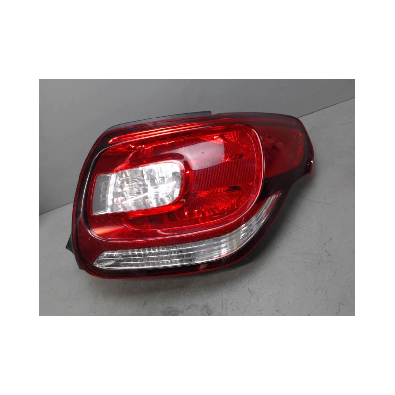 FEU ARRIERE DROIT CITROEN DS3