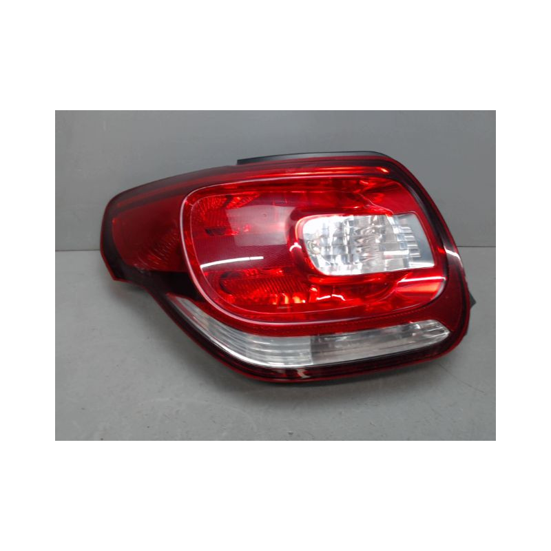 FEU ARRIERE GAUCHE  CITROEN DS3